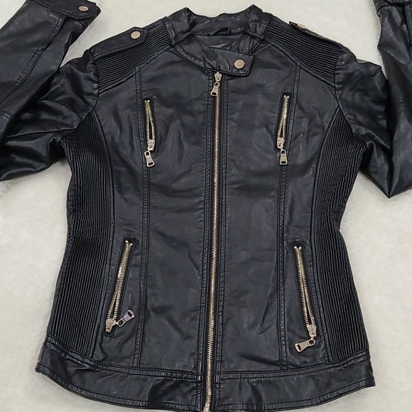 Cute Suzy Shier Stylish Woman's Jacket - Picture 3 of 13